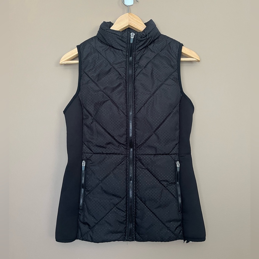 {Fabletics} Sedona Puffer Vest with Packable Hood in Black - Womens XS